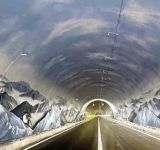 Το πιο εκκεντρικό τούνελ του κόσμου βρίσκεται στην Κίνα