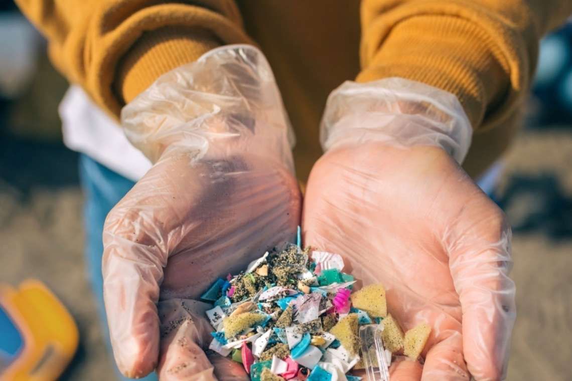 Μικροπλαστικά: Η κληρονομιά που αφήνει πίσω της η ρύπανση των πλαστικών
