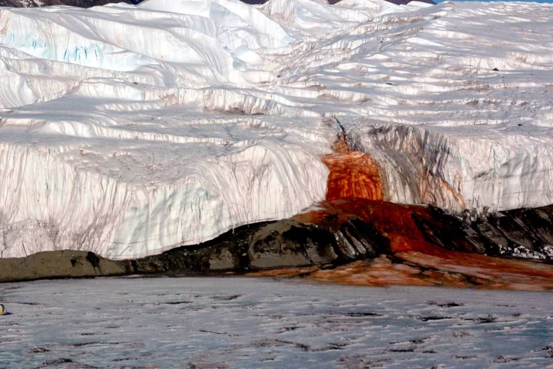 Το μυστήριο των Blood Falls της Ανταρκτικής 
